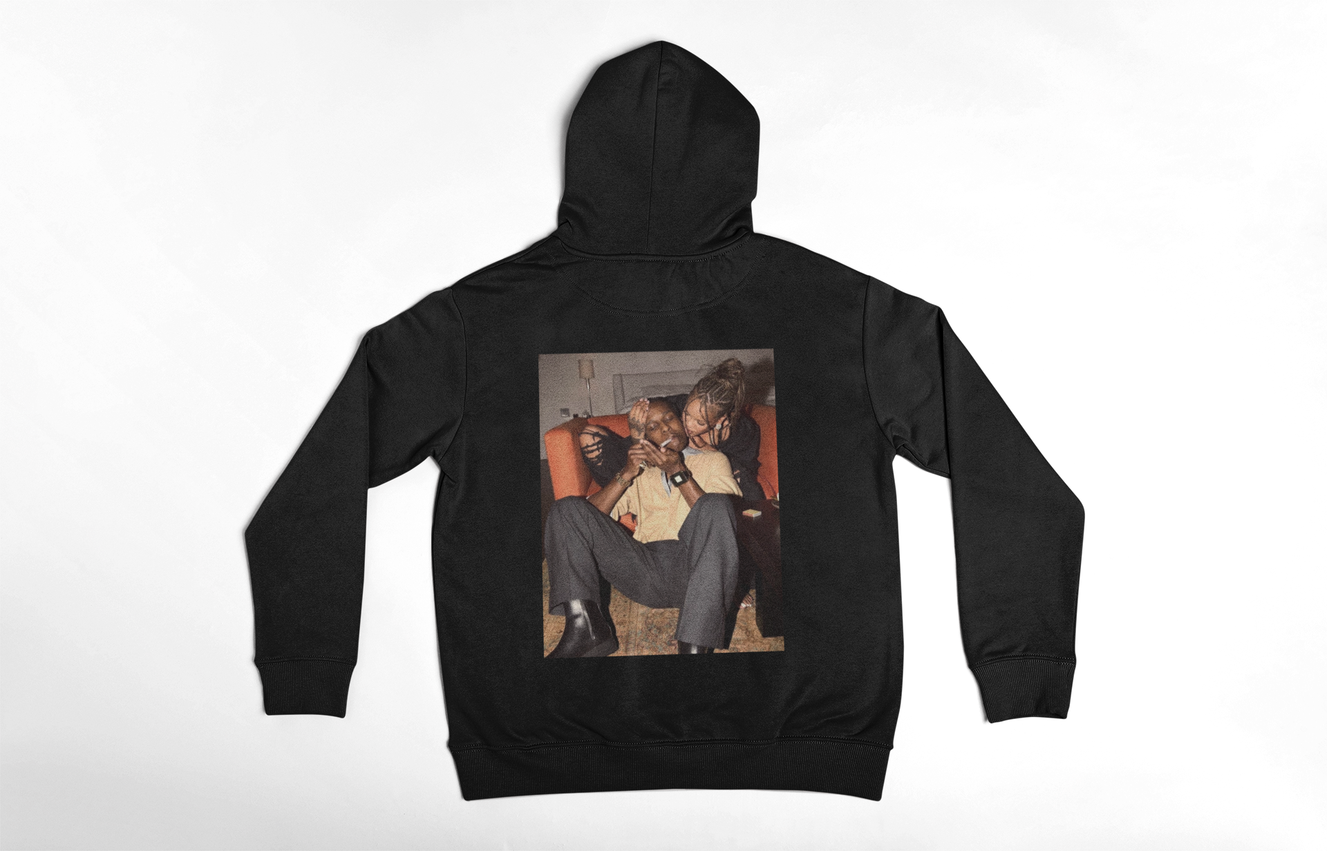 Sudadera Rihanna y Travis Scott